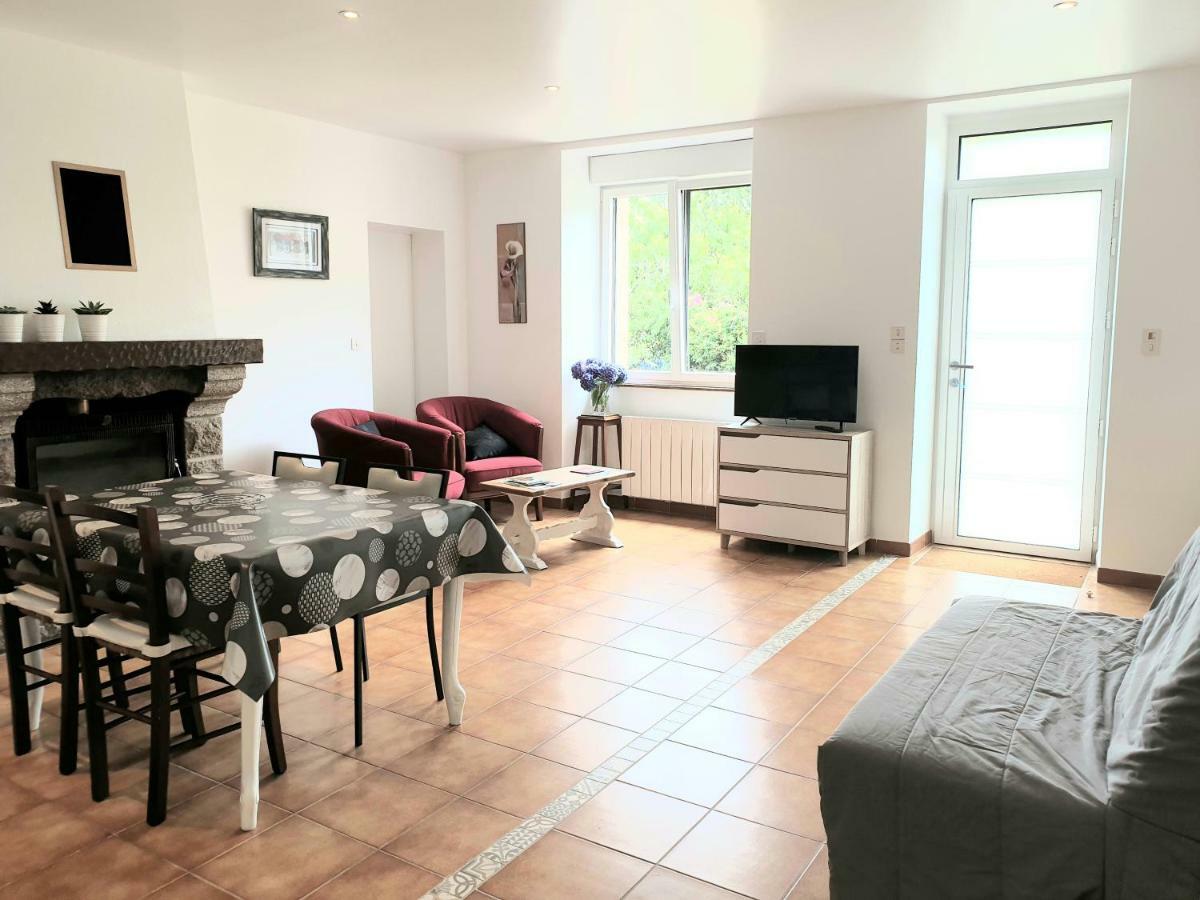 Le Chêne Fourcher La Meziere Extérieur photo